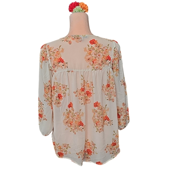 Forever 21 Contemporary Women's Pink & White Floral Blouse Size Small - Picture 2 of 3